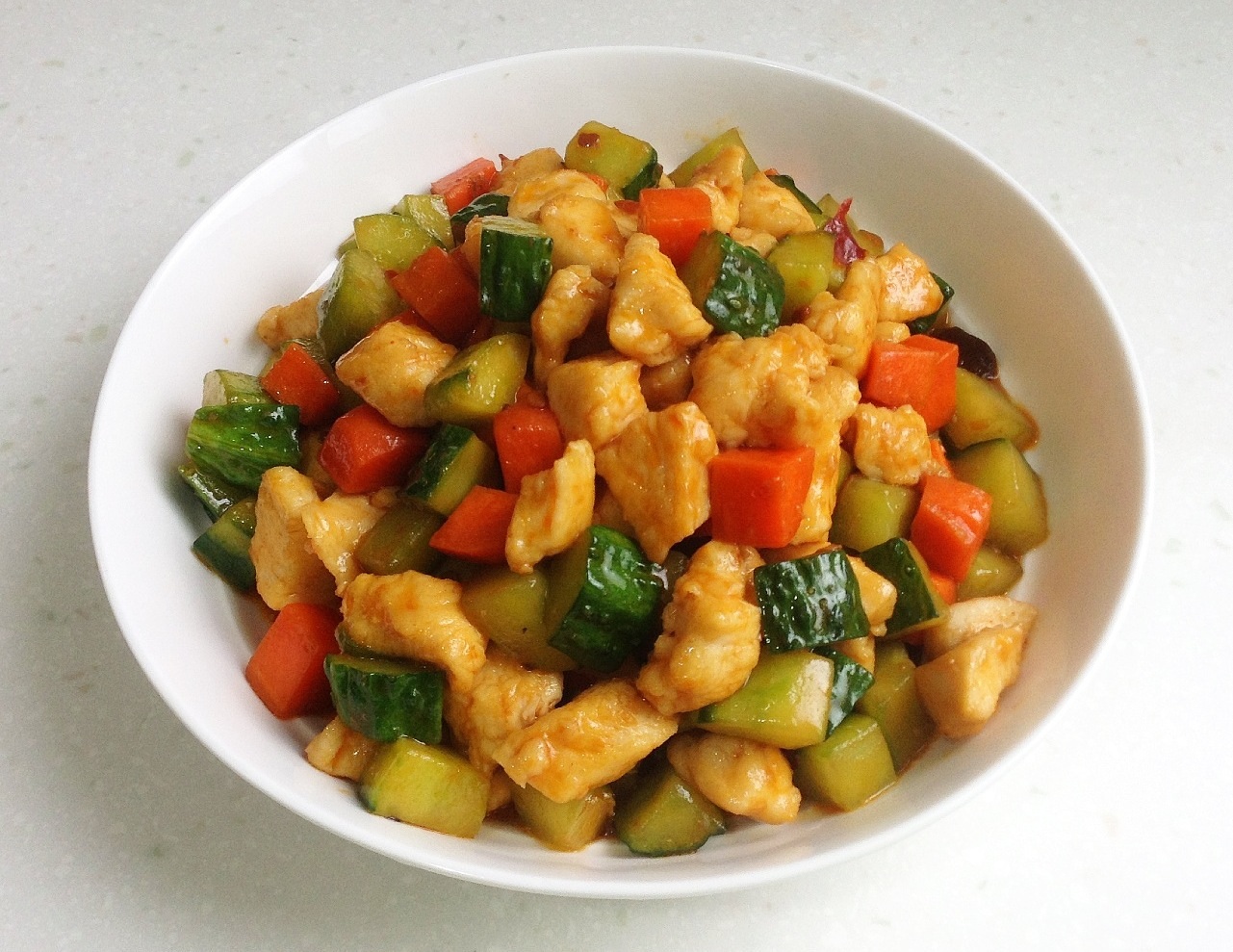 云柔风清做的超级下饭的辣炒黄瓜鸡丁