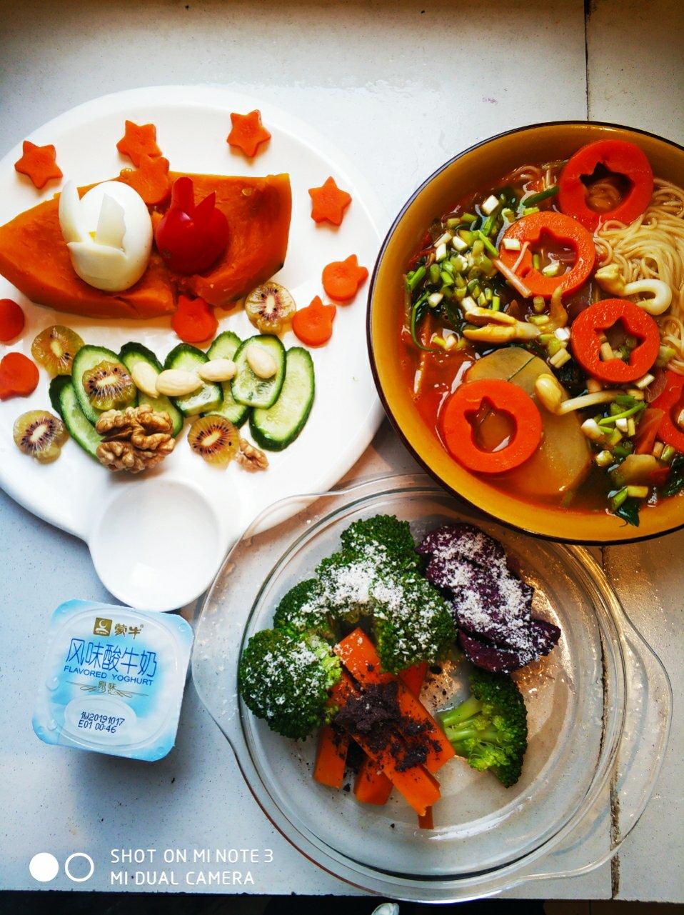 儿童创意餐：卡通企鹅鹌鹑蛋