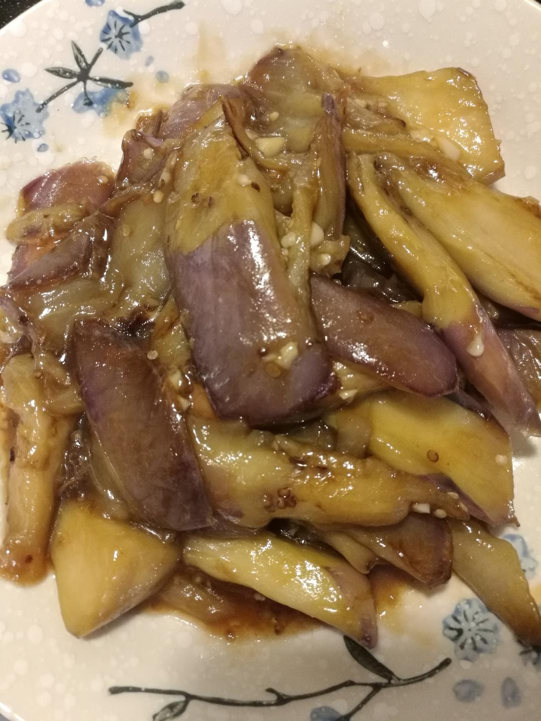 红烧茄子（教你炒茄子不变色的小妙招）