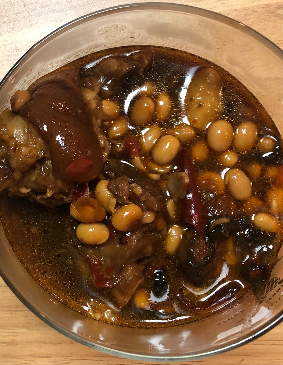 酱香黄豆焖猪脚