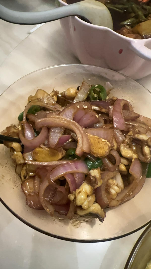 爆炒鱿鱼须，加上这一步，可以与铁板鱿鱼媲美