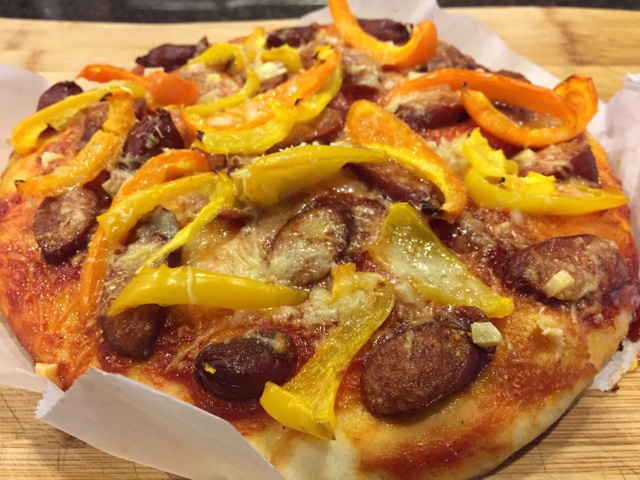 必胜客培根马苏里拉芝士披萨