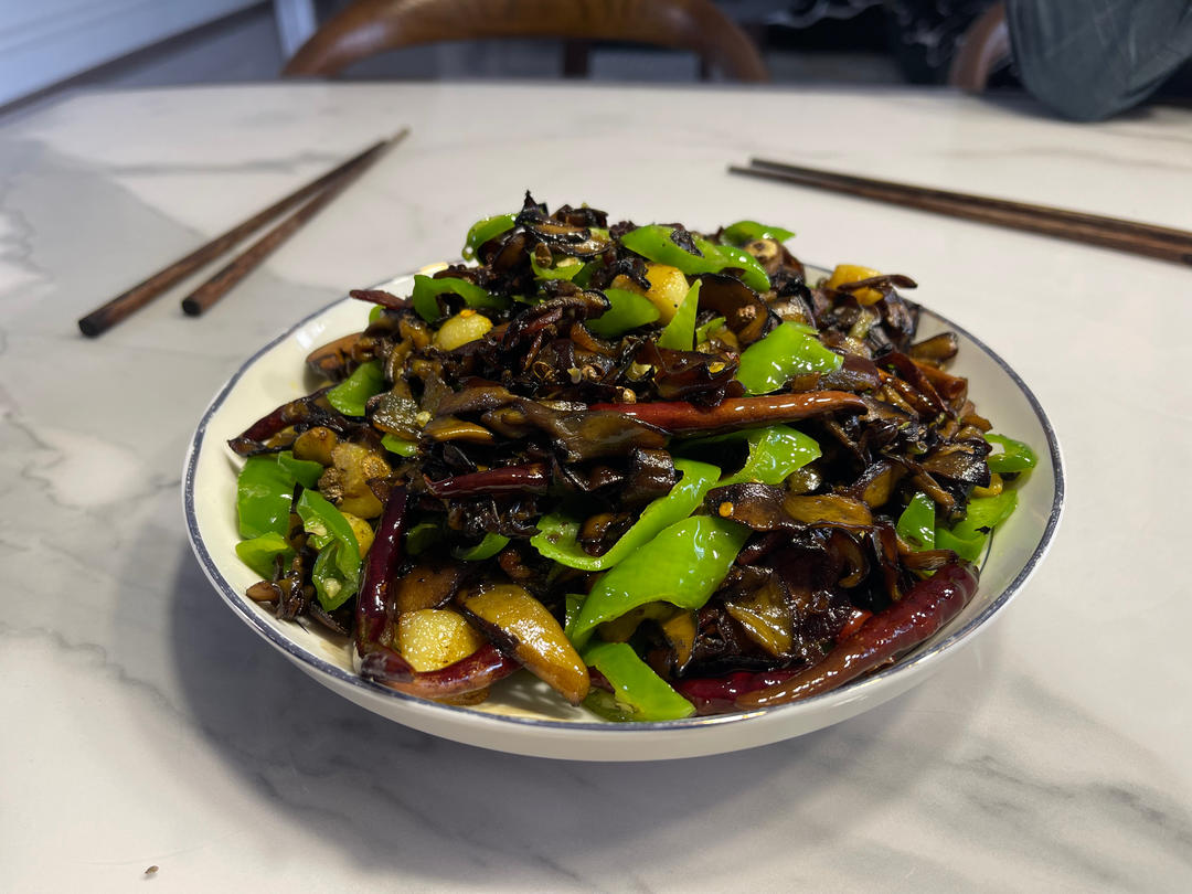 炒野生菌（牛肝菌）