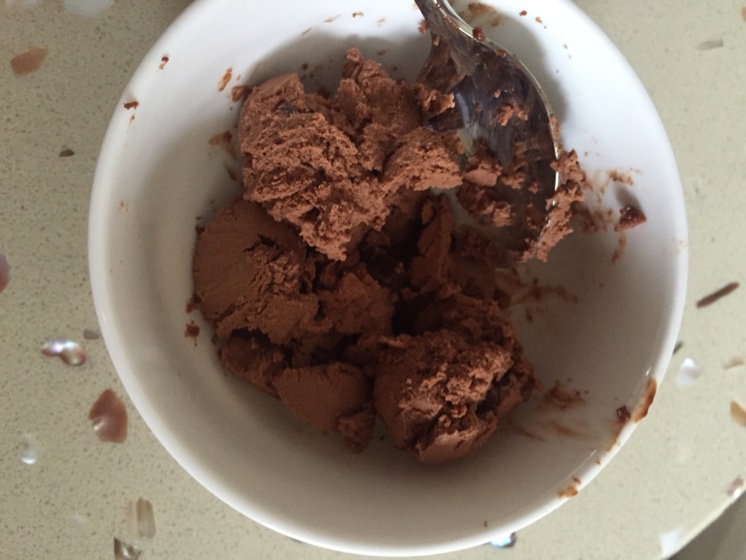 浓醇黑巧克力冰淇淋（免搅打）