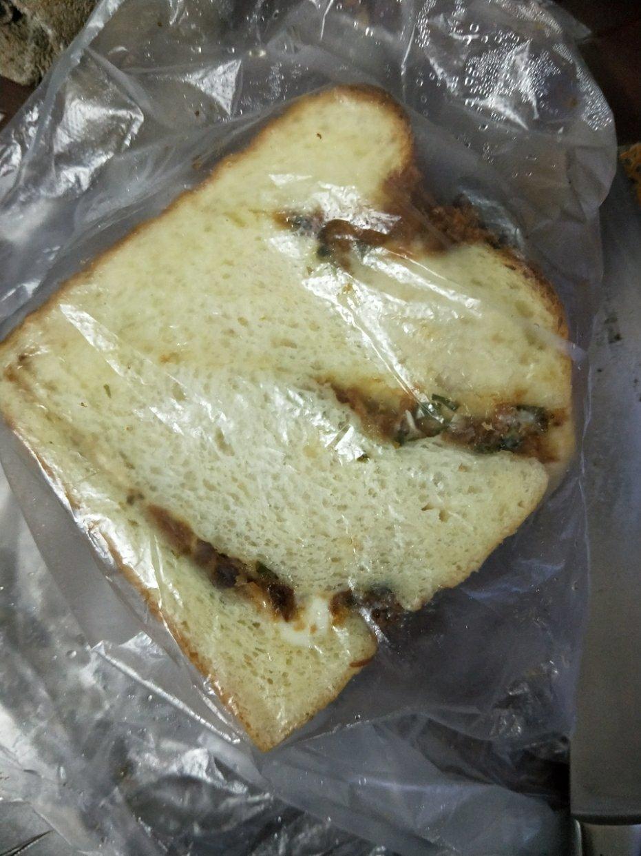 香葱肉松手撕吐司