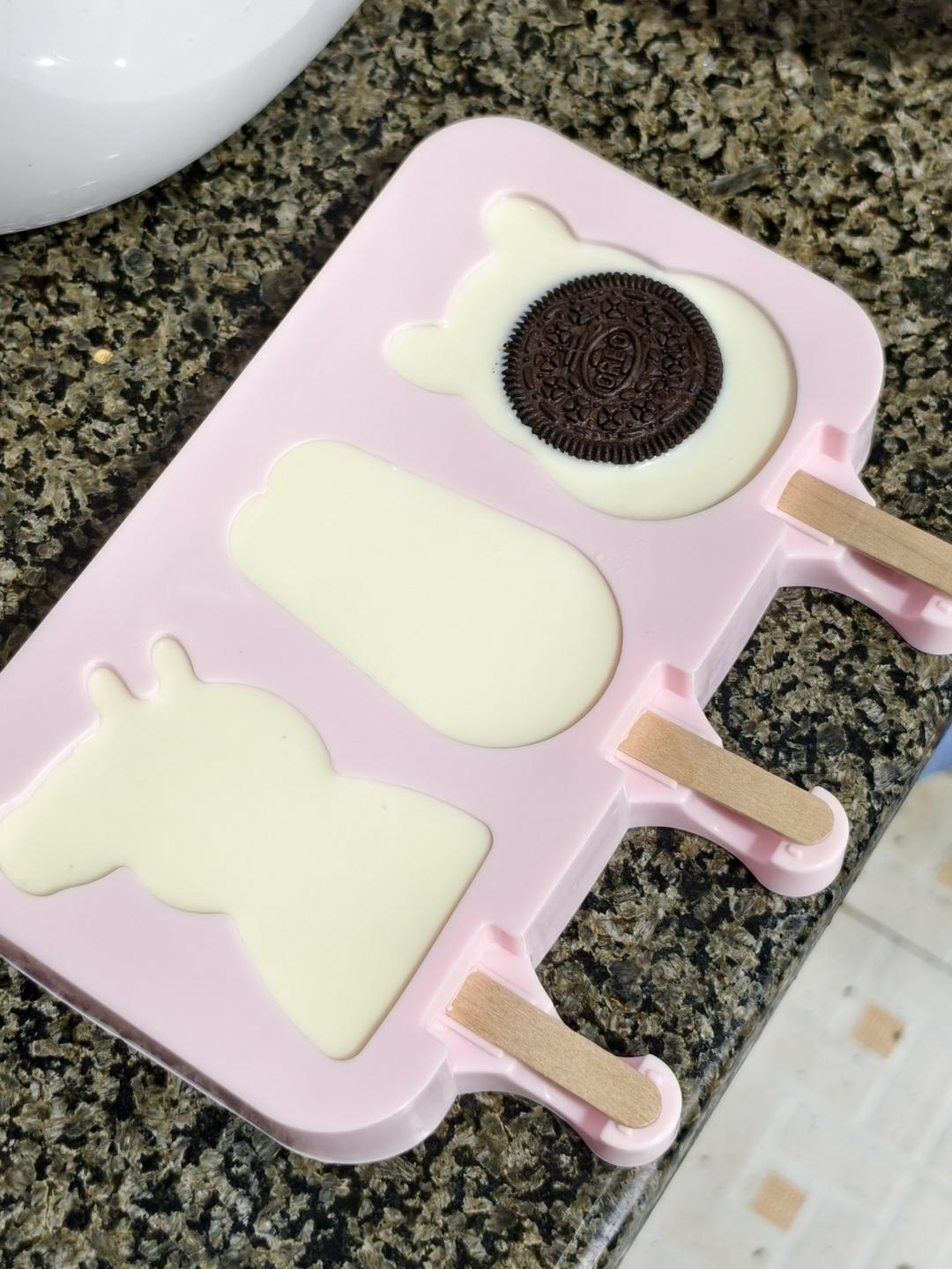 消耗淡奶油的牛奶雪糕