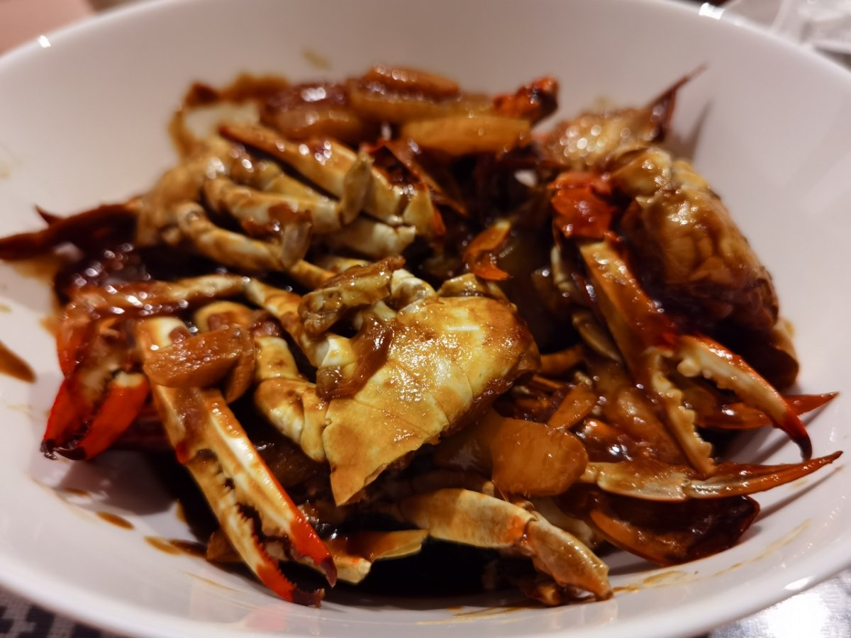 梭子蟹炒年糕～标准的江浙菜