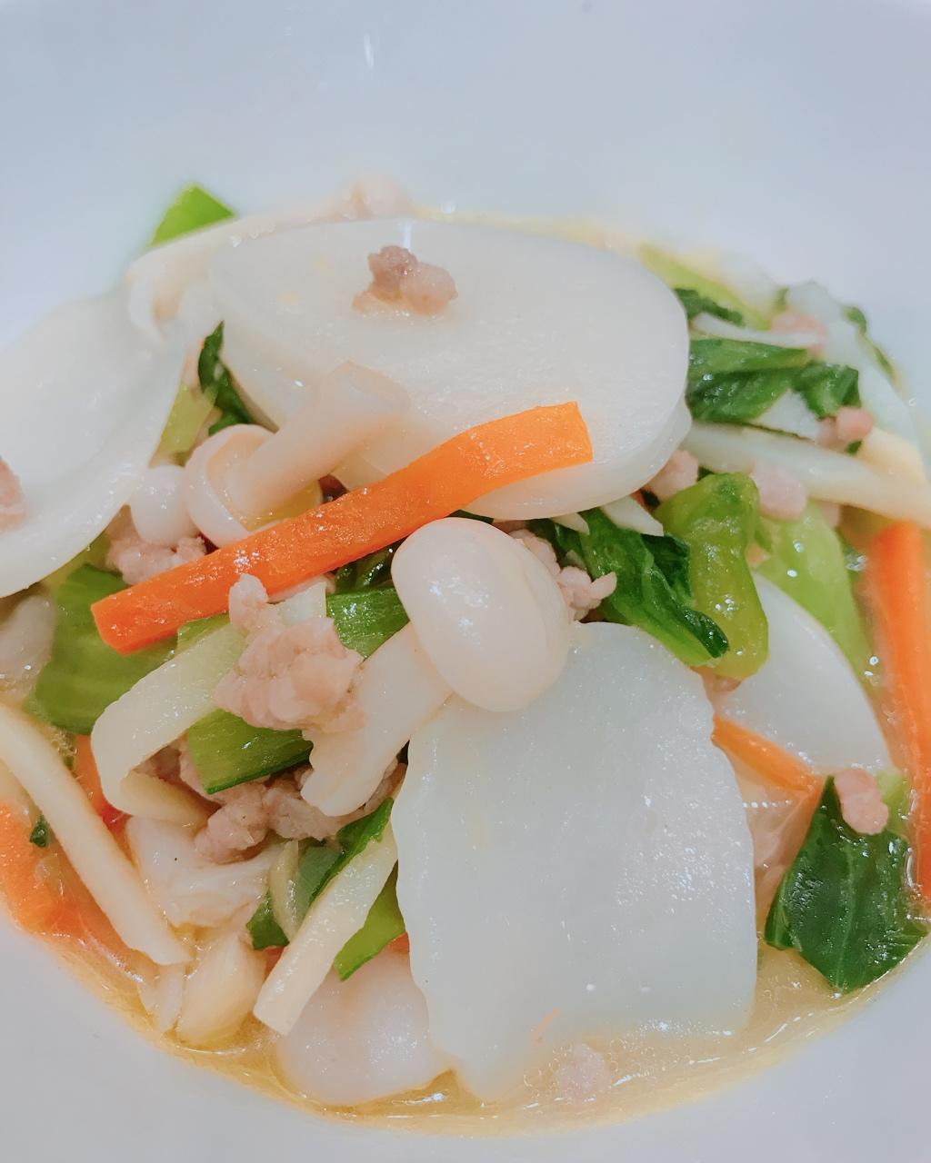 家的味道：青菜肉丝年糕汤