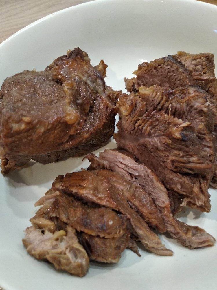 卤牛肉