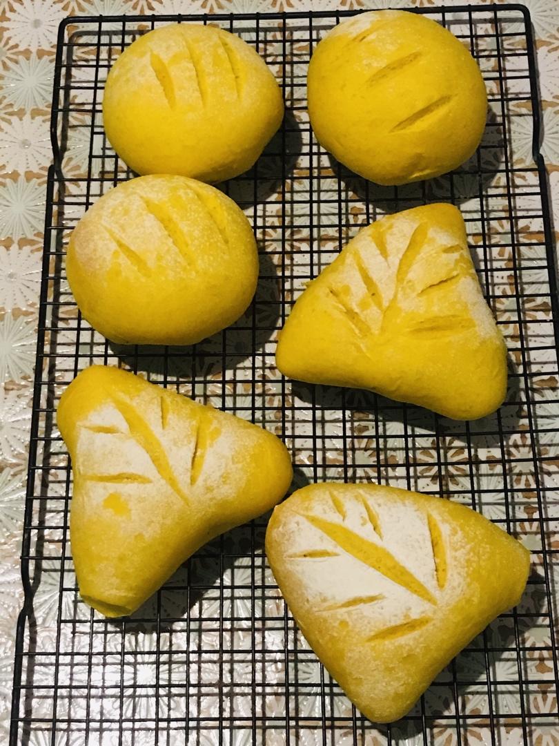 南瓜芋泥肉松软欧