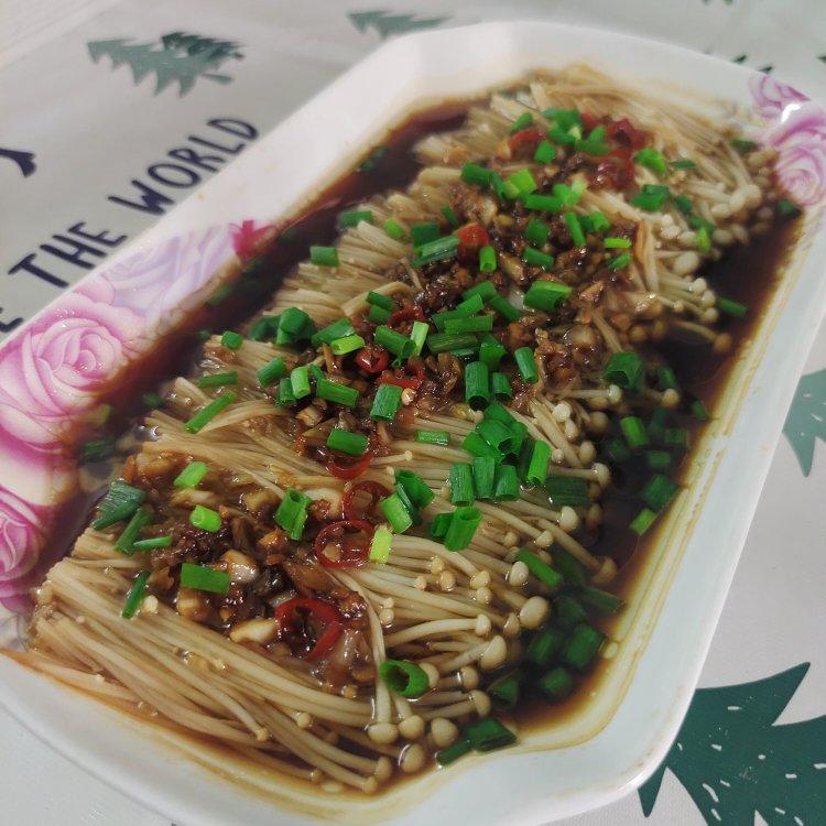 超下饭的蒜蓉蒸金针菇！懒人美食