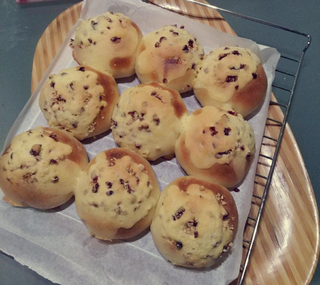 怡赏春月-蔓越莓杏仁墨西哥面包