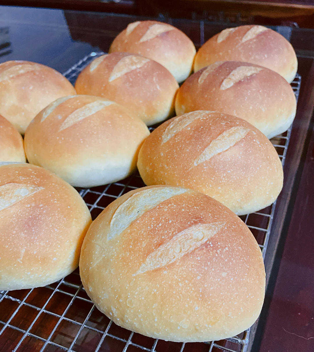 法棍夹一片沾糖的黄油，这款嘟米面包竟然这么好吃！