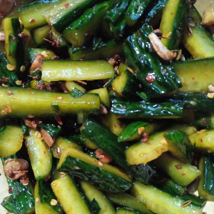 香辣脆爽!开胃又下饭的腌黄瓜