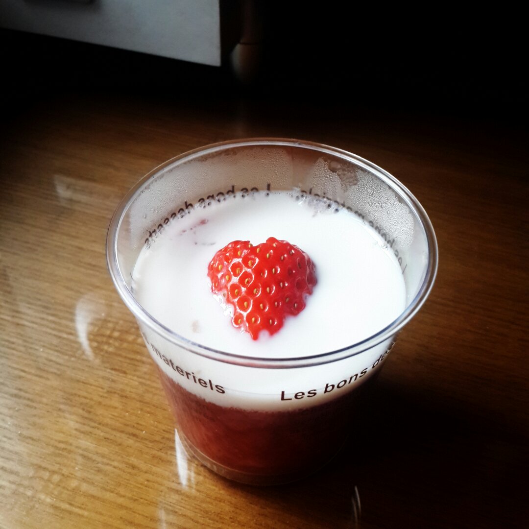 万宝宝elain做的草莓果冻