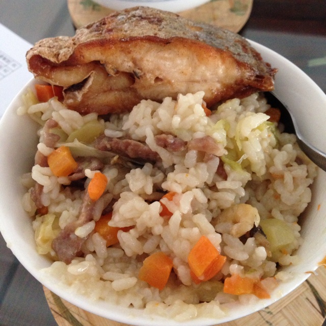 电饭锅版香菇腊肠饭