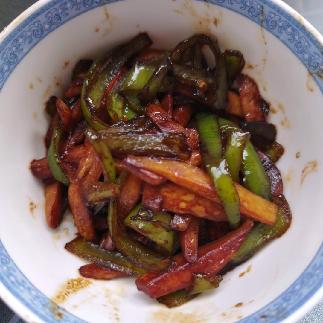 青椒素炒杏鲍菇