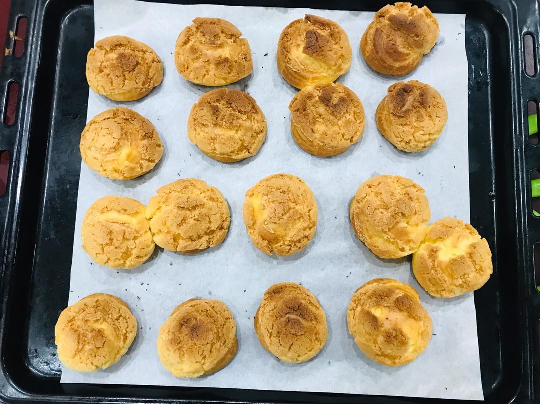 十分美味的酥皮泡芙