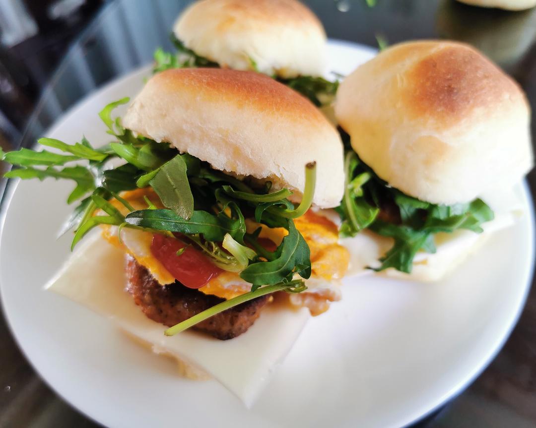 不揉面 加土豆 可做汉堡 出乎想象好吃的面包 抢着吃的做法