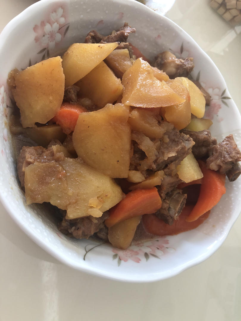 柱侯酱土豆胡萝卜焖排骨