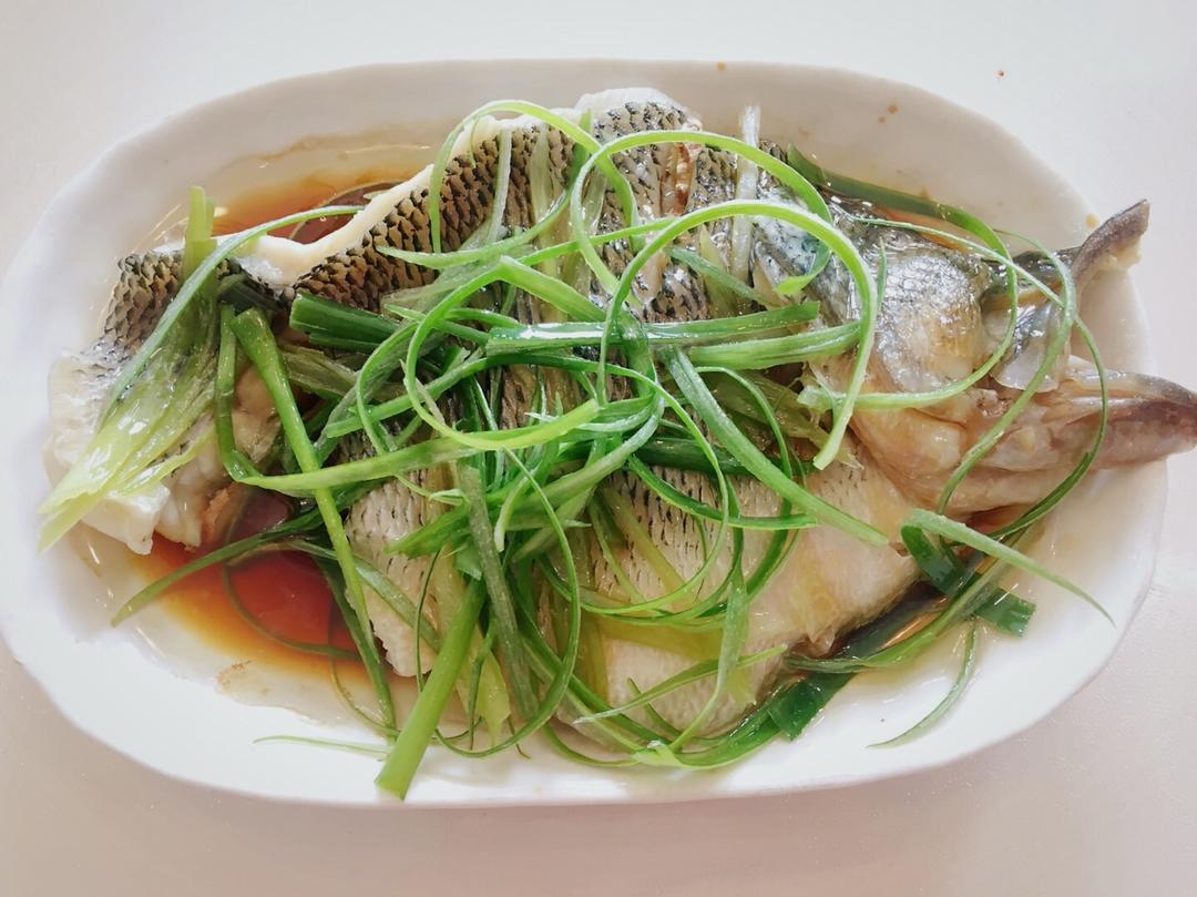 kit313做的超入味清蒸鱼清蒸鲈鱼桂花鱼家常独创