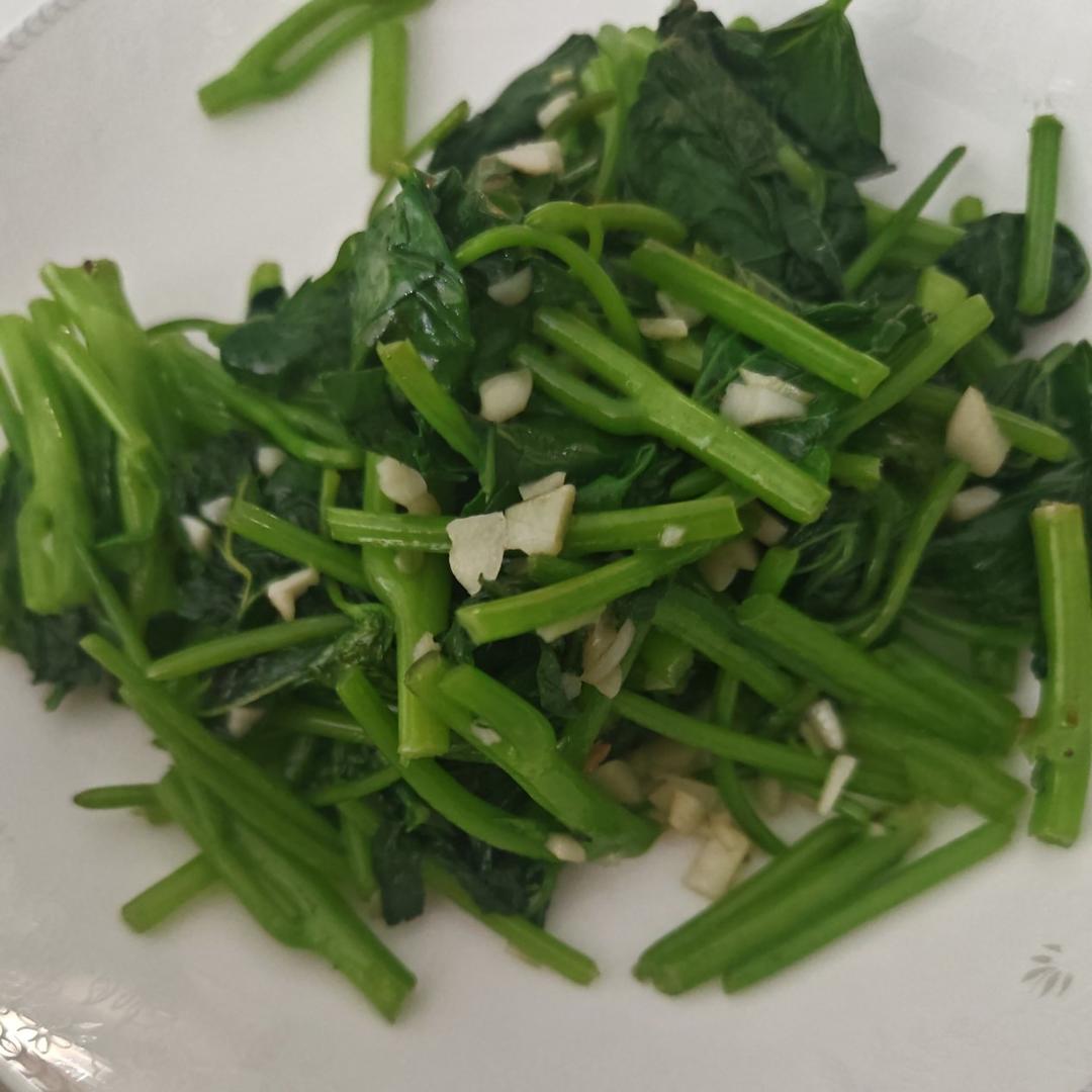 💥蒜蓉炒红薯叶