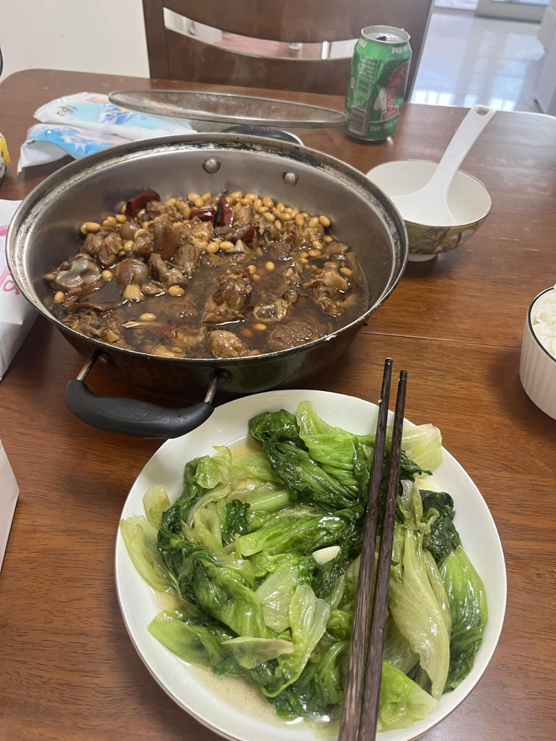 红烧猪蹄，软糯 Q弹，室友三碗饭