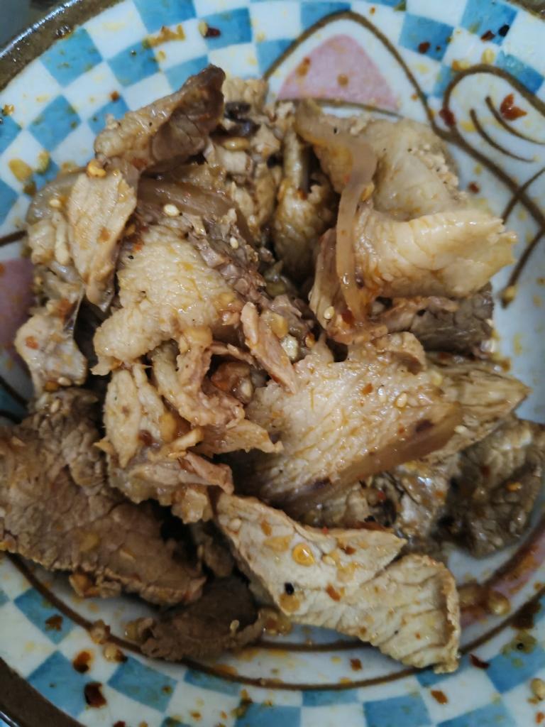 有时候，真的忍不住，搞一盘蒜泥白肉