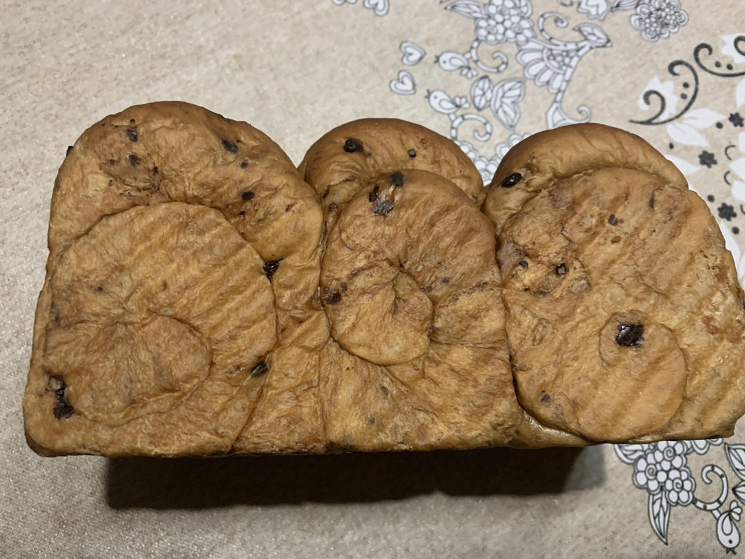 巨~巨好吃的巧克力奶油吐司