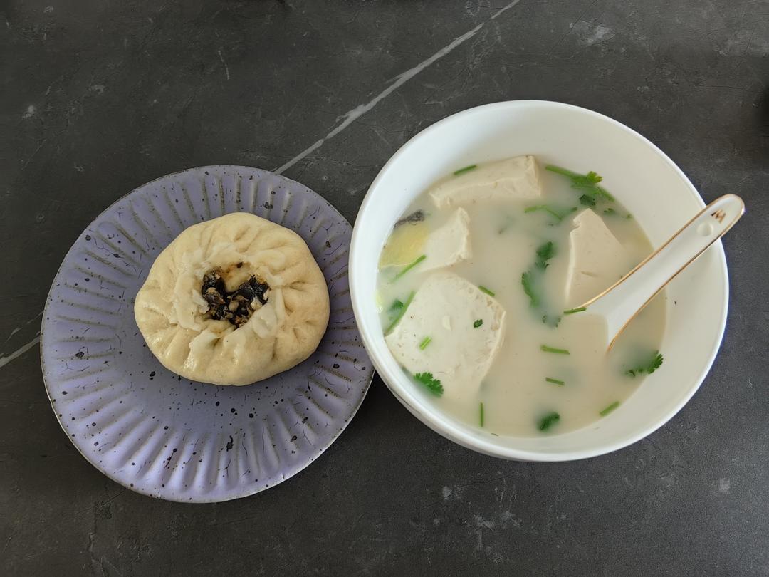 奶白鲫鱼豆腐汤|一条鱼最后的温柔