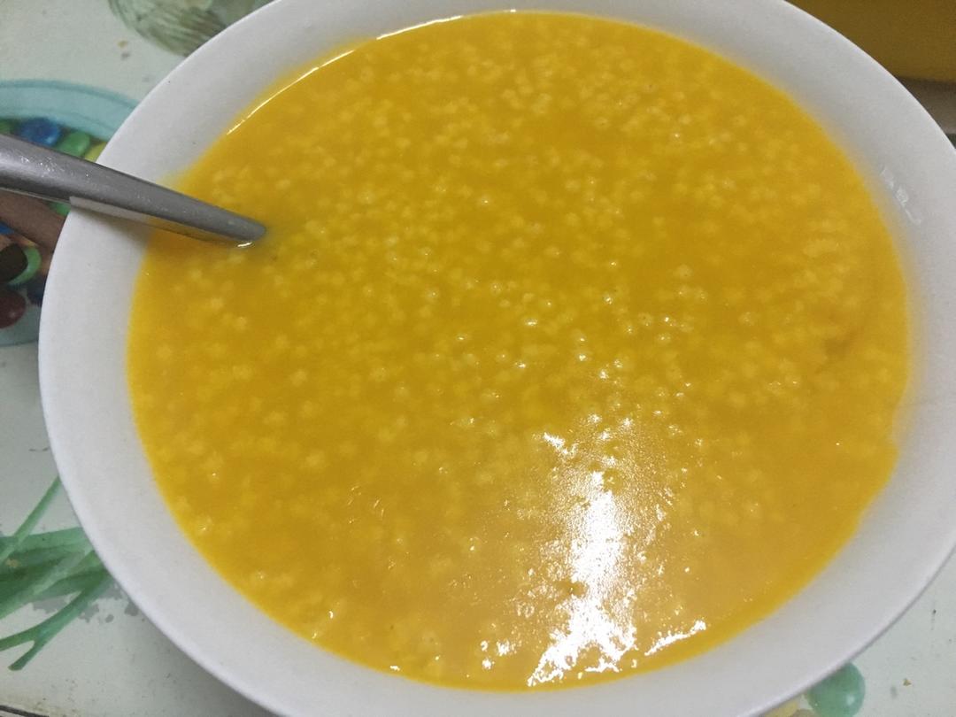 南瓜银耳小米粥