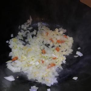 比蒜蓉虾好吃的洋葱虾（减脂食谱）的做法 步骤4