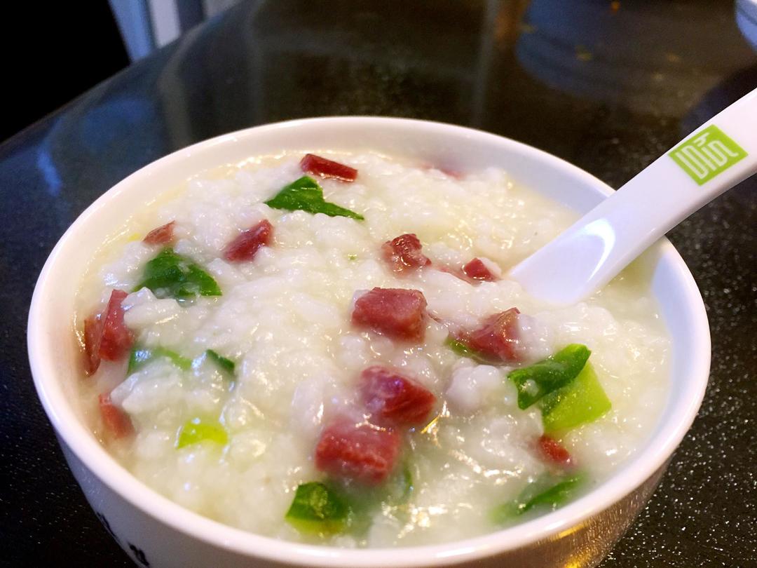 剩饭也可以很美味，牛肉菜粒粥