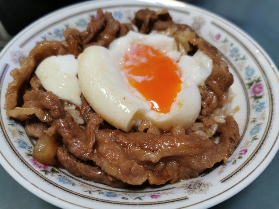 日式牛肉盖饭