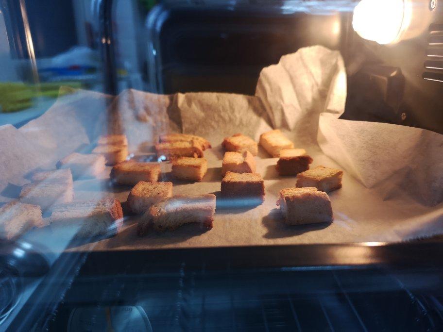 焦糖&蜜糖面包干--剩面包大变身