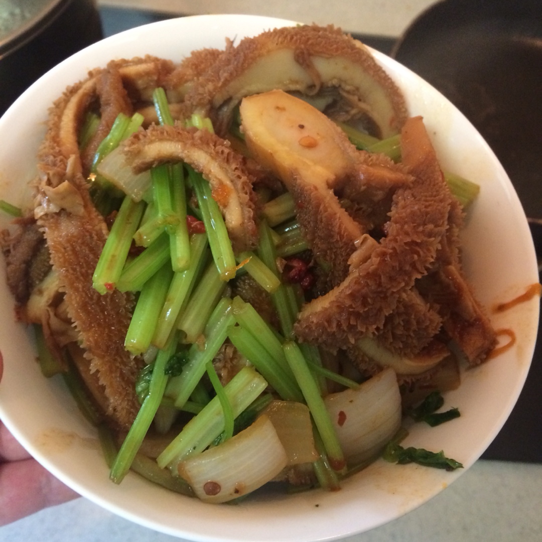 芹菜炒牛肚