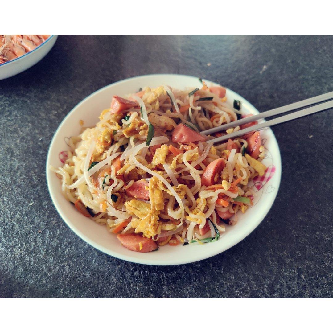 二月韭菜正当时之韭菜炒面