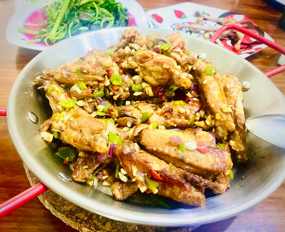 蒜香鸡翅，这才是鸡翅最好吃的做法