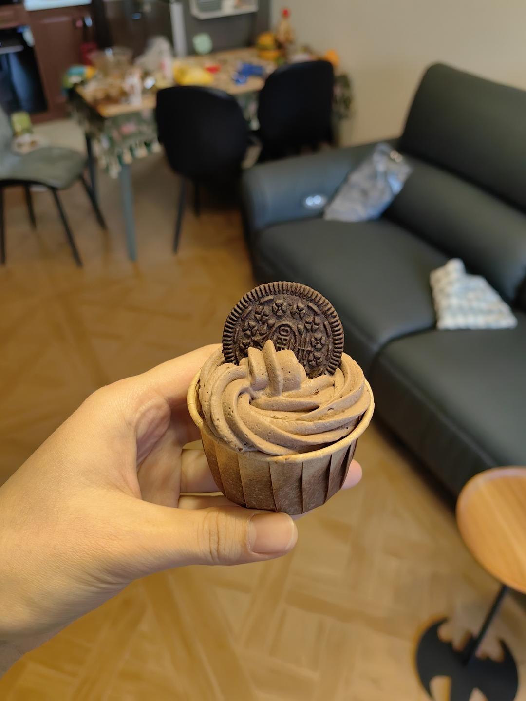 可可戚风奶油纸杯蛋糕