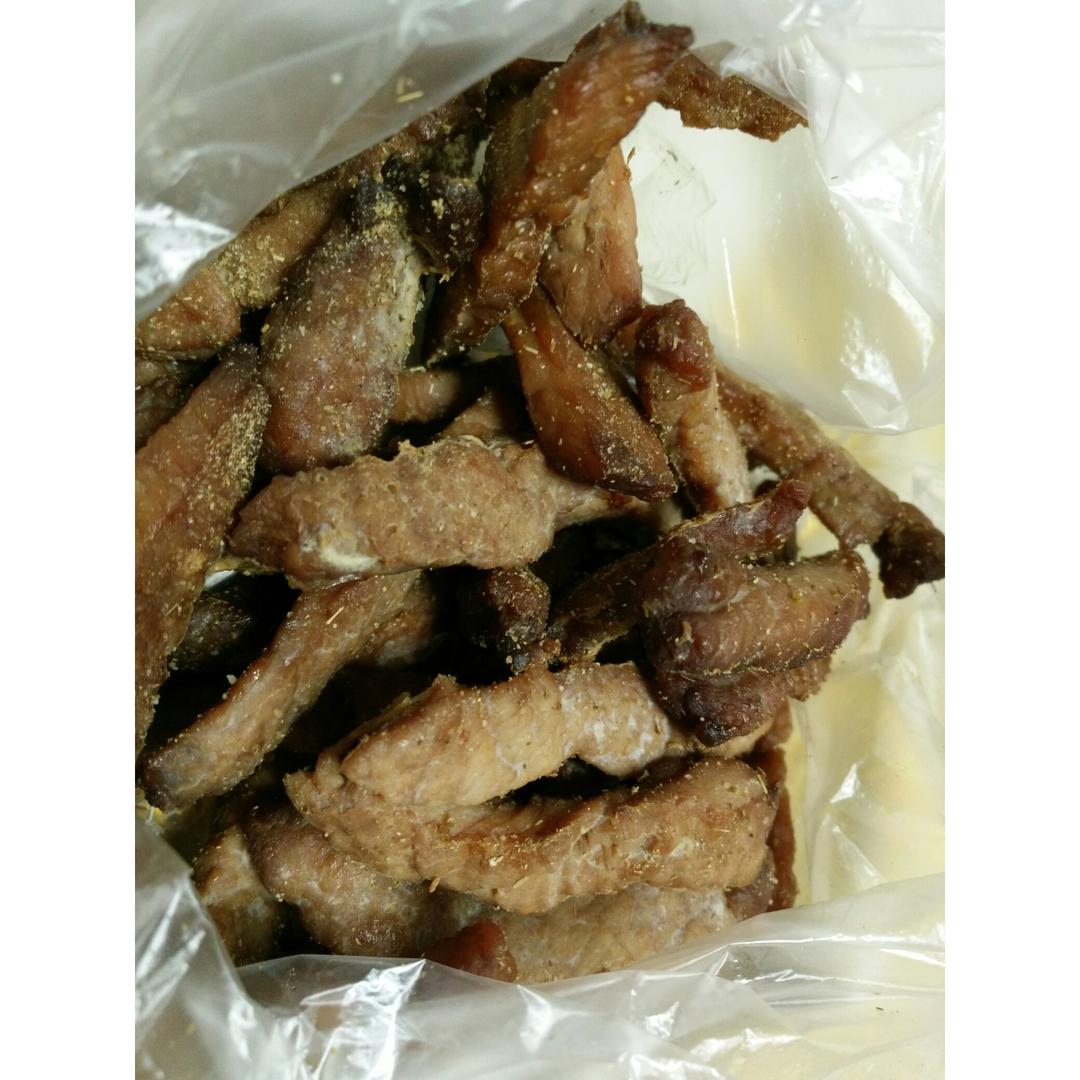 大小人的零食～猪肉干