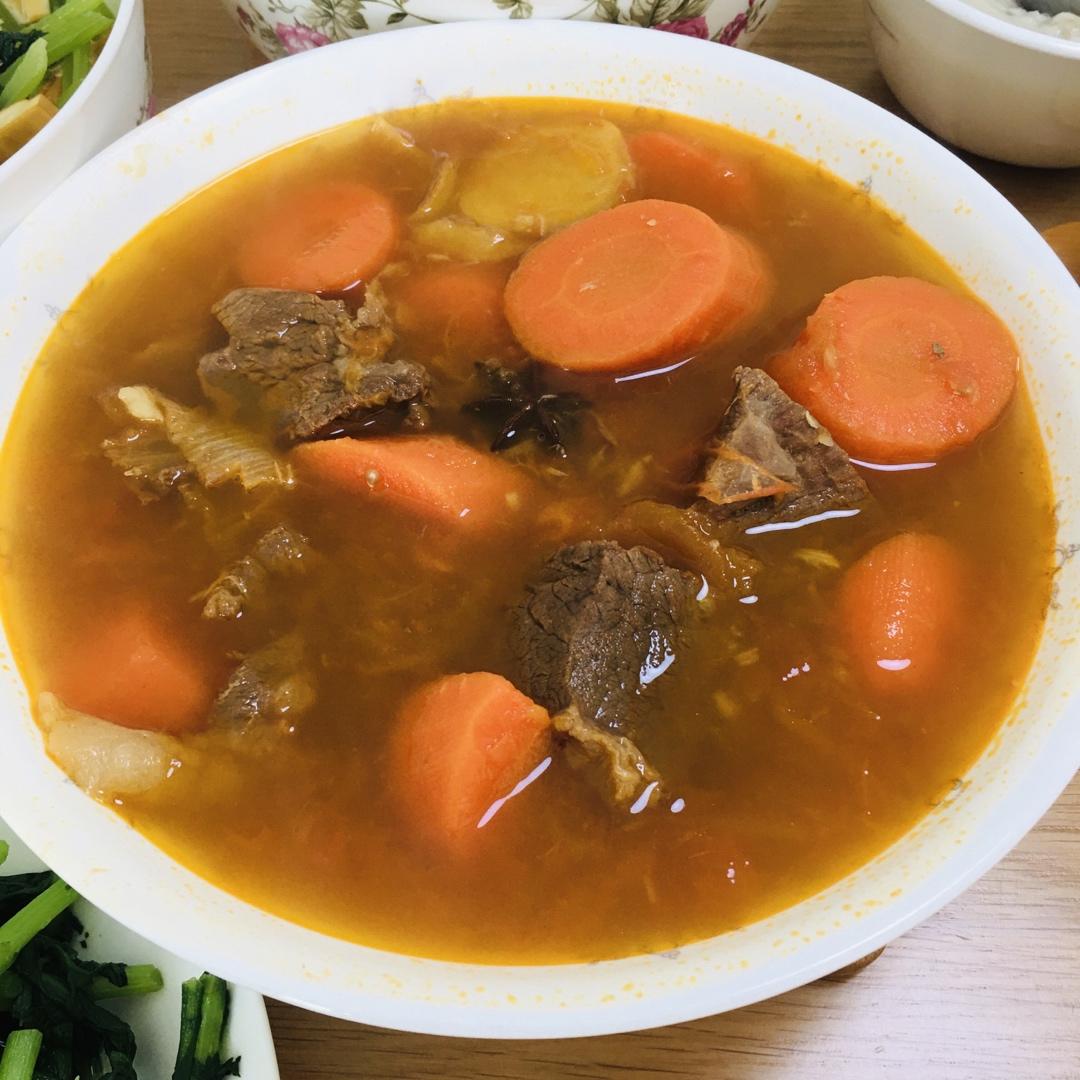 老丁的私房菜-番茄牛腩煲