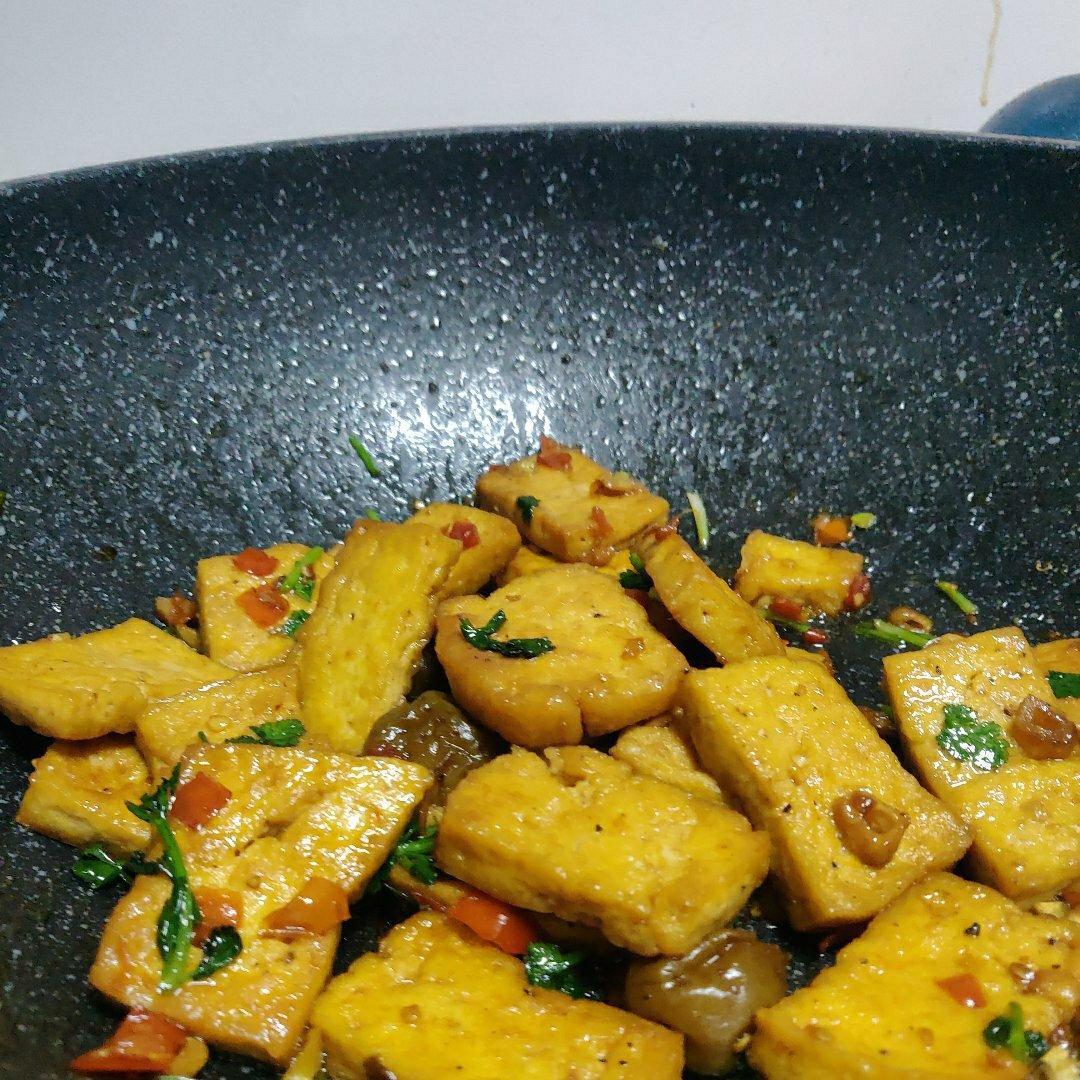 外酥里嫩的煎豆腐