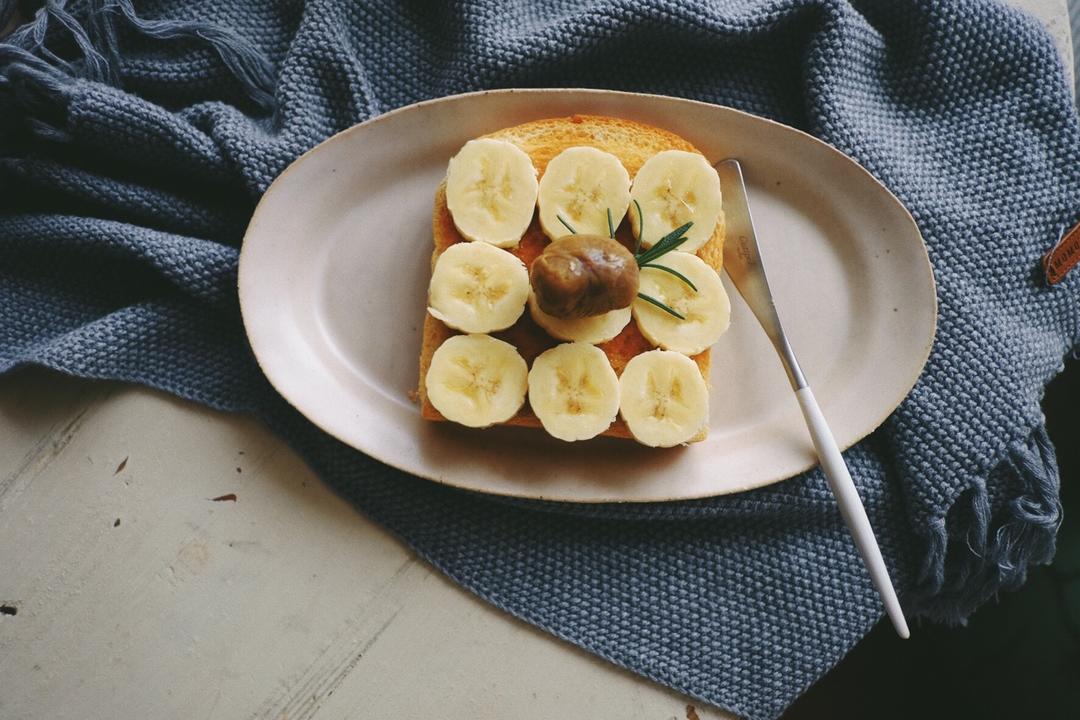 烤香蕉花生吐司