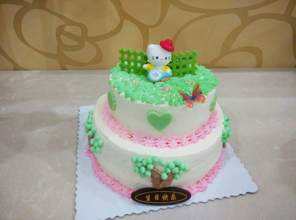 奶油水果装饰蛋糕