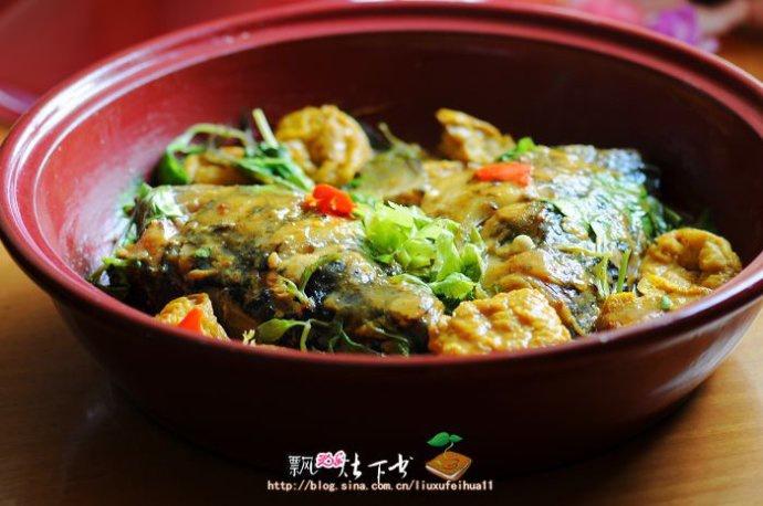 咖喱油豆腐烩鱼头的做法