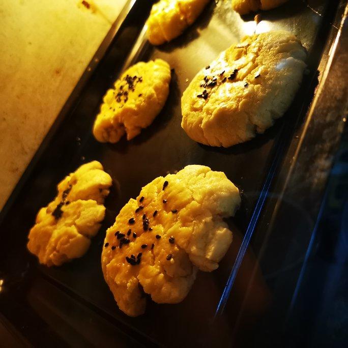 轻轻一按就碎掉的原味桃酥（不输猪油版）