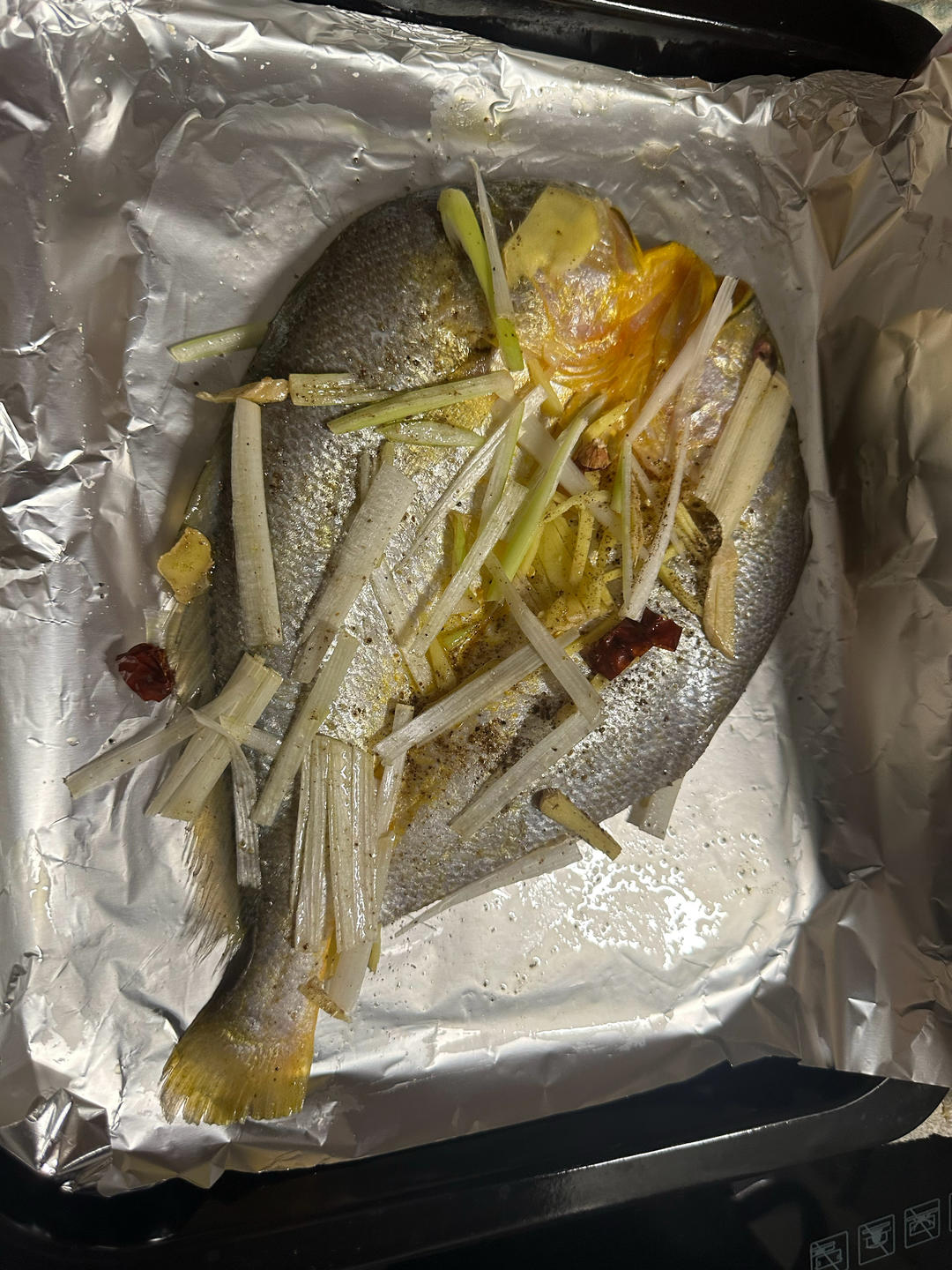 锡纸烤鲈鱼，不用起油锅的美味