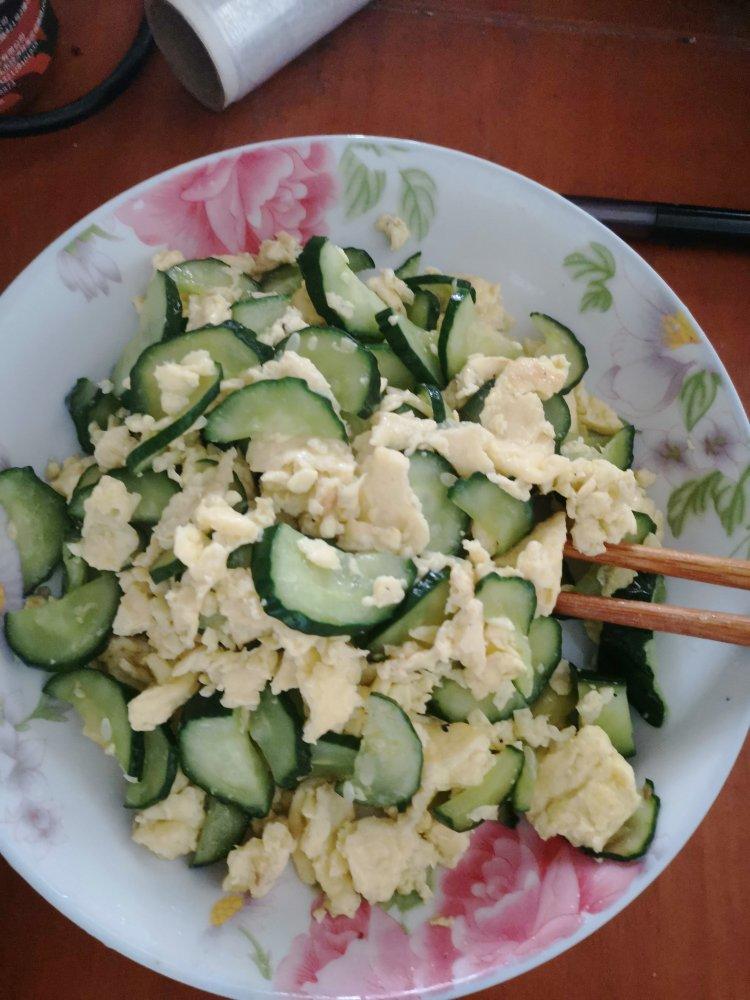 黄瓜炒鸡蛋 （青瓜炒鸡蛋）
