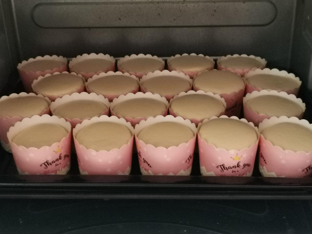 戚风小纸杯蛋糕