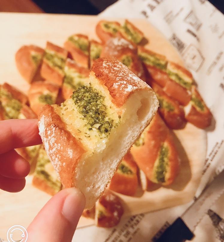 蒜香烤面包片